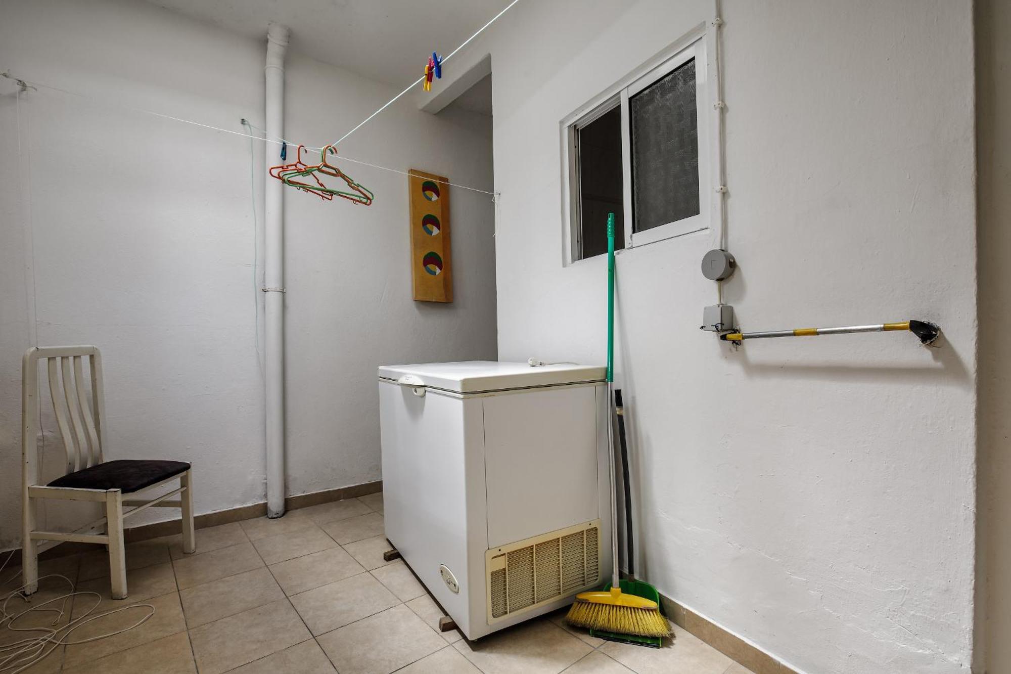 Historic House In Downtown Peniche Hotel Room photo